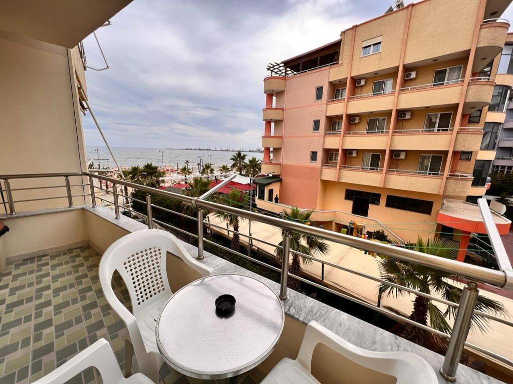H&G Seaview Apartments Durres Bagian luar foto