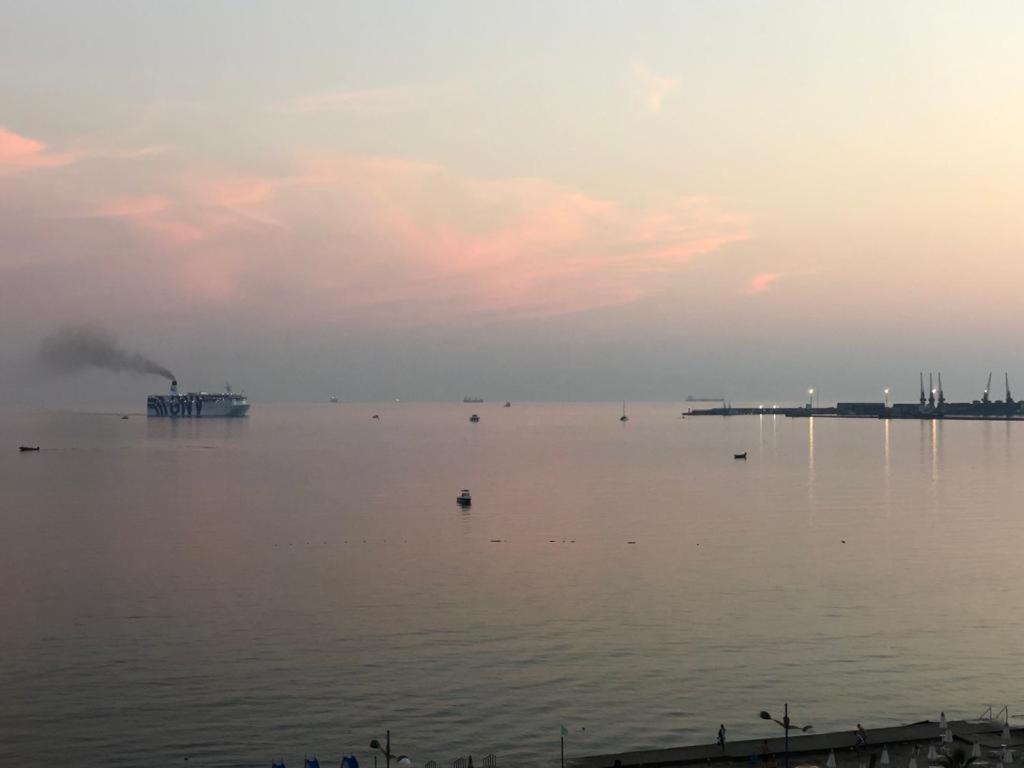 H&G Seaview Apartments Durres Bagian luar foto