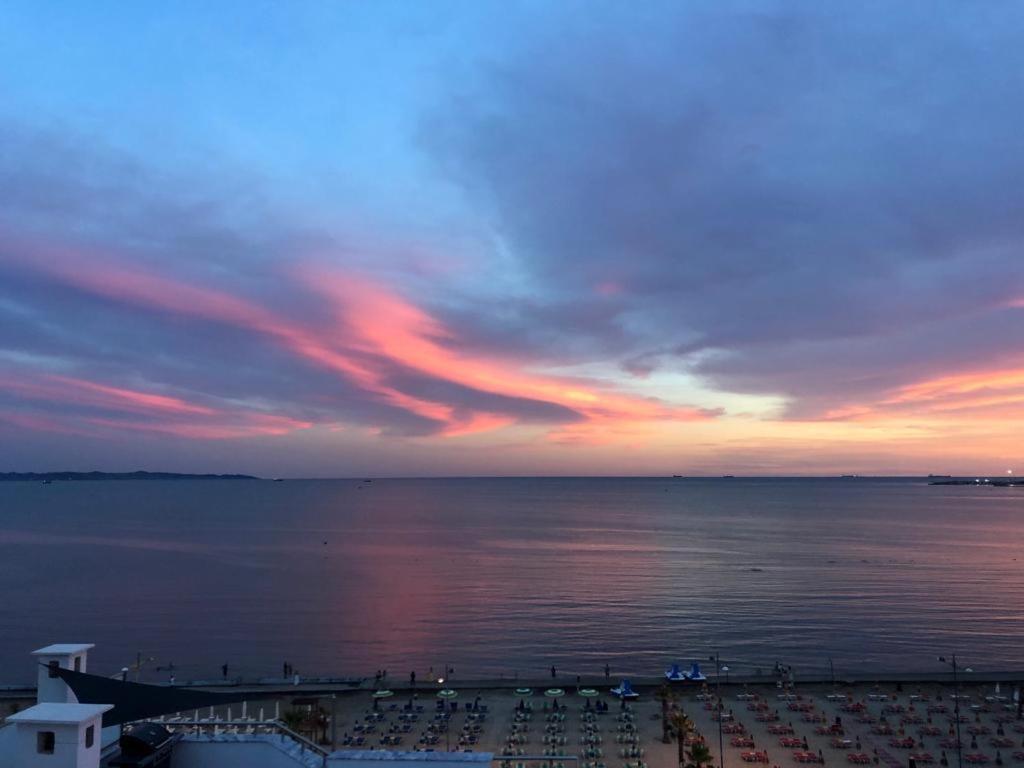 H&G Seaview Apartments Durres Bagian luar foto